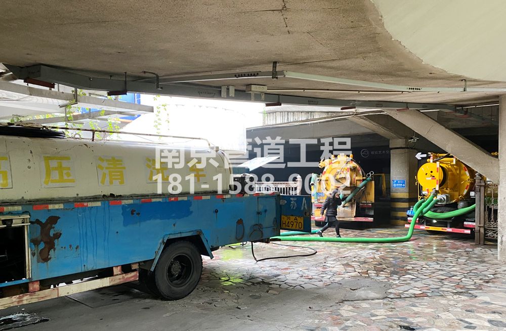 273余杭商场地下室污水清理